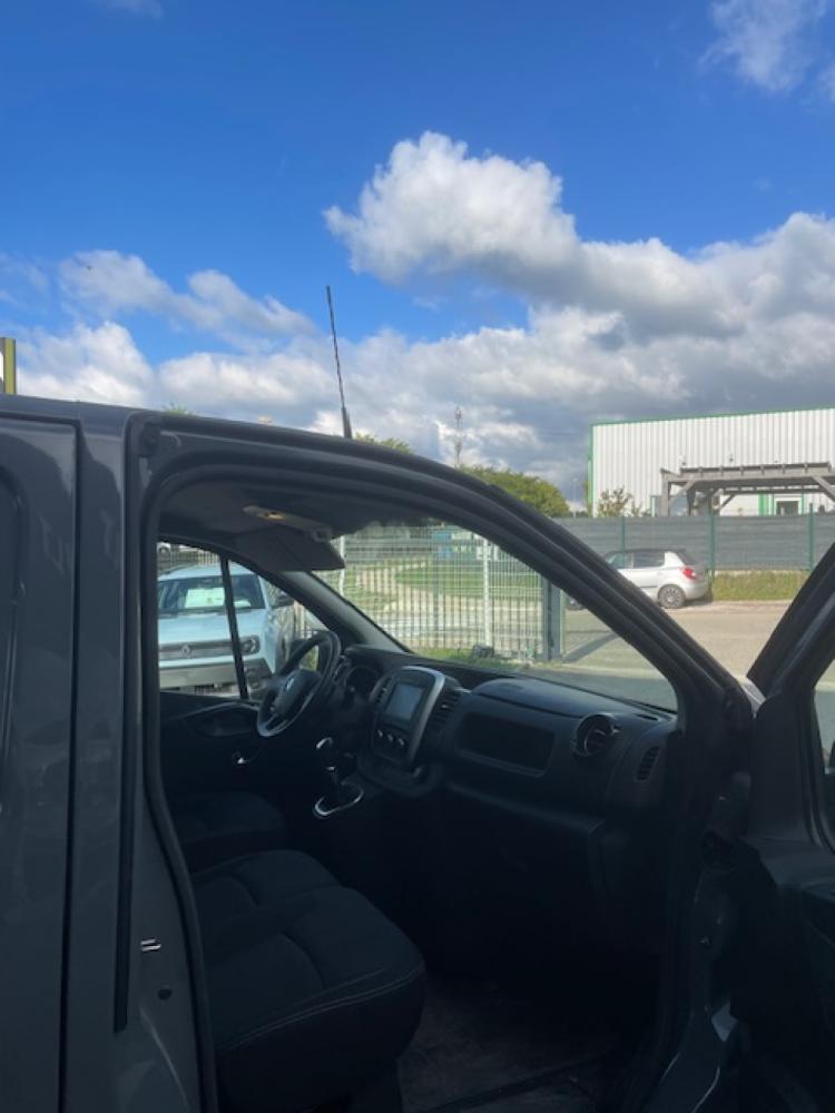 RENAULT TRAFIC