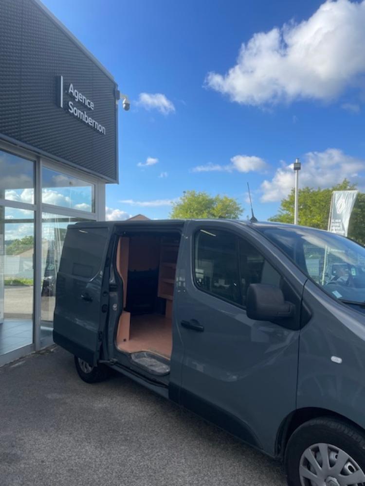 RENAULT TRAFIC