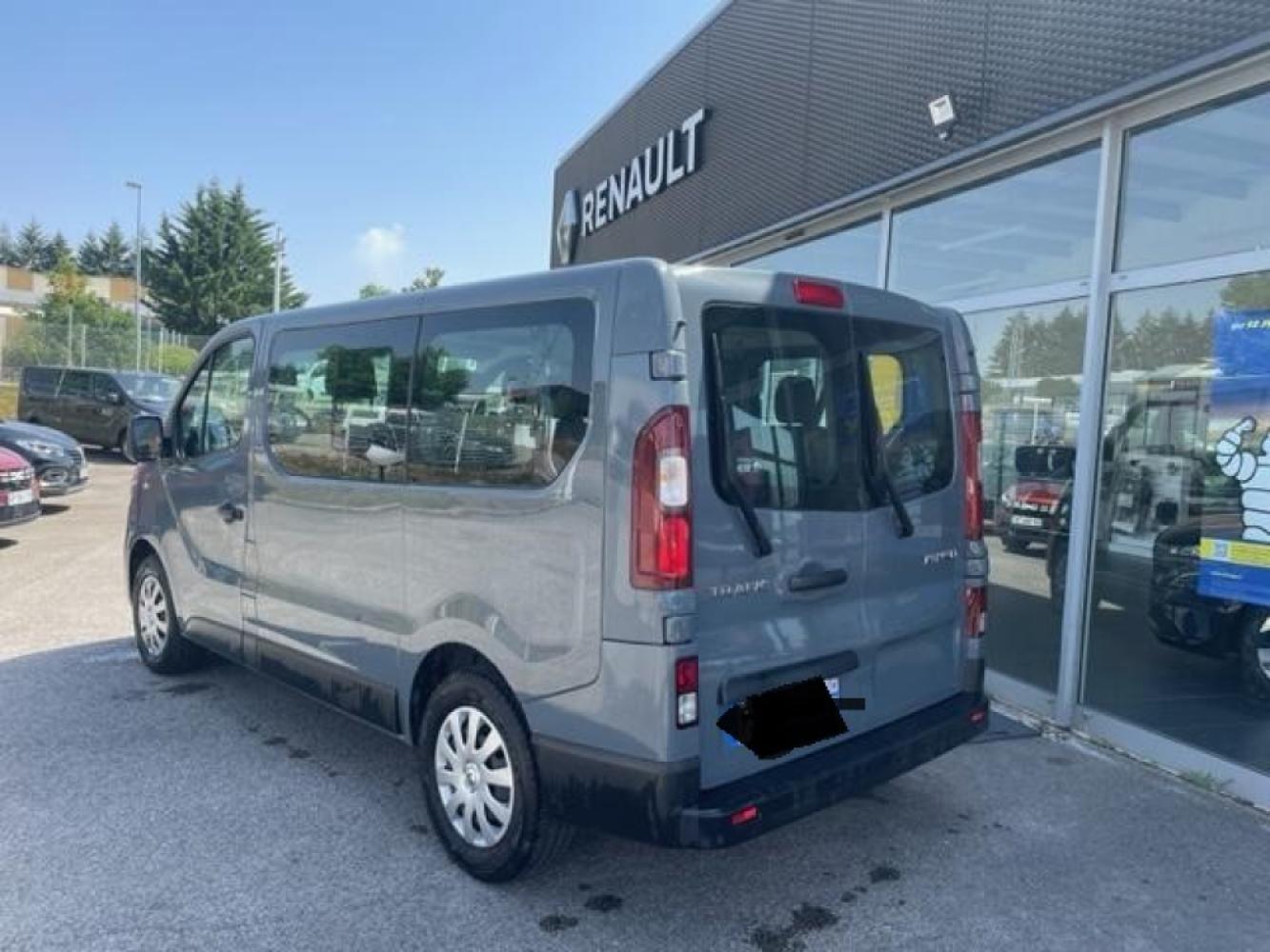 RENAULT TRAFIC